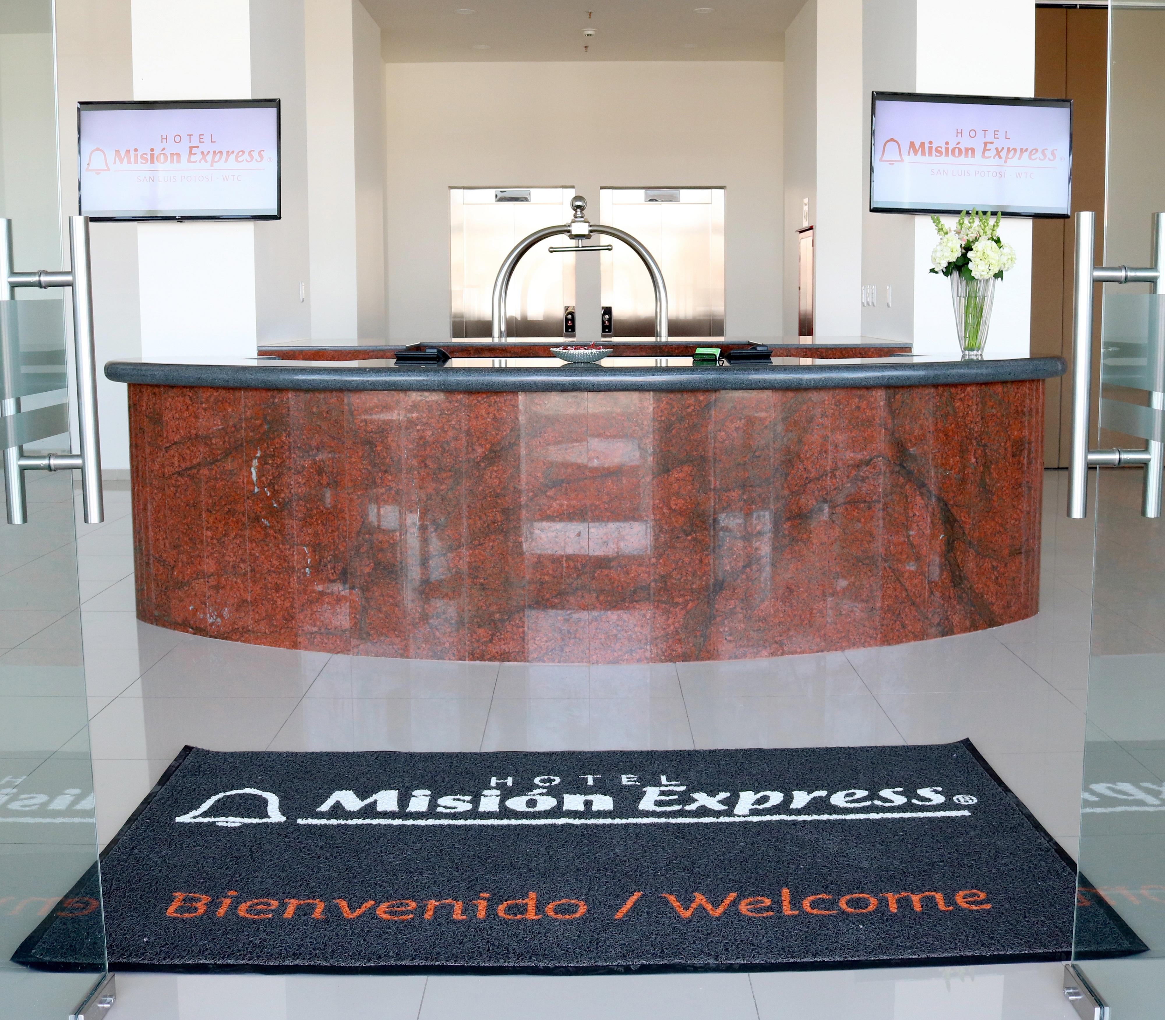 Mision Express Queretaro Hotel Buitenkant foto